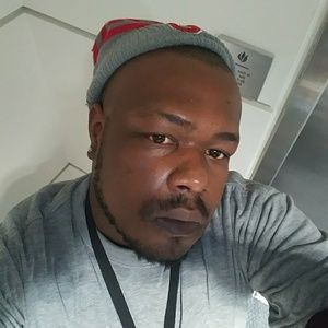 Meet your Posher, Darien